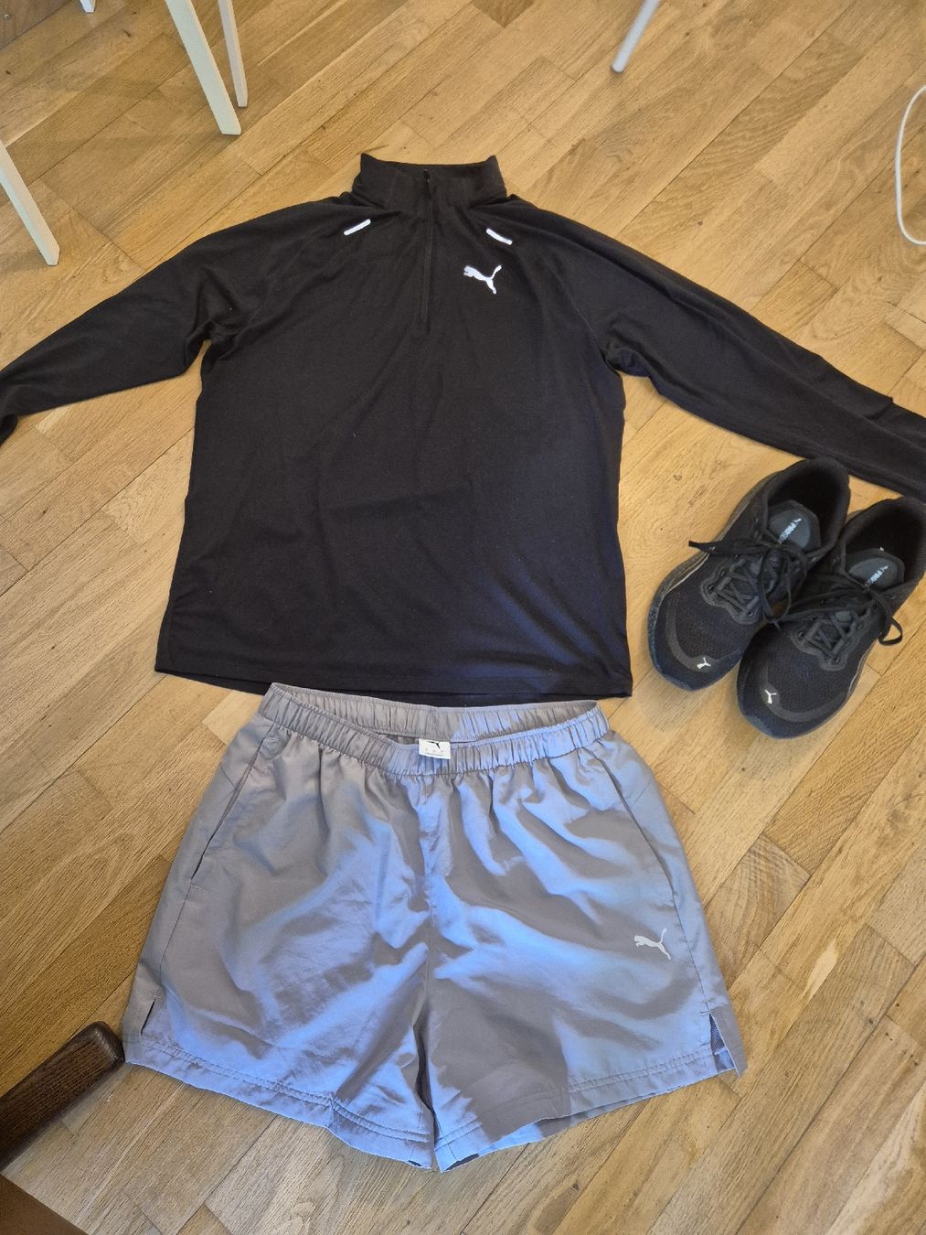 Lotti di vestiti: PUMA Running Set L inkl. Schuhe 46 – Usato da Zürich venduto da dario_smile