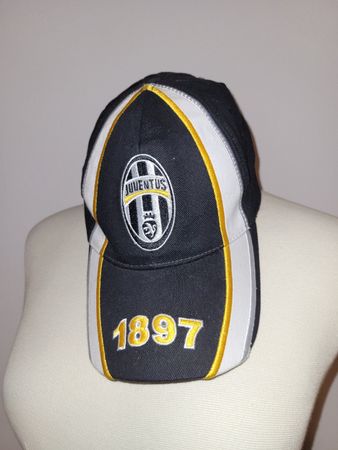 Juventus Cap 1897 schwarz gelb guter Zustand