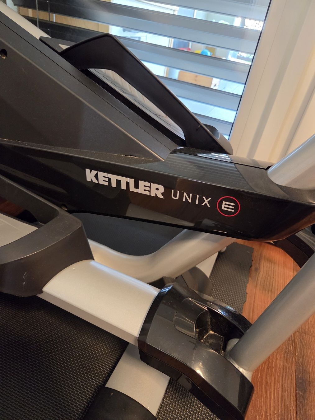 Kettler Hometrainer: Kettler Crosstrainer Unix E Ergometer Top Zustand – Usato da Russikon venduto da Scooodie27 1