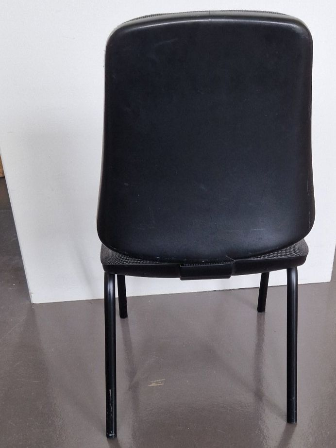 Sedie: 3 Stuhl Anthrazit Rücken Schale Schwarz Farbig – Usato da Niederbipp venduto da Trude04 3