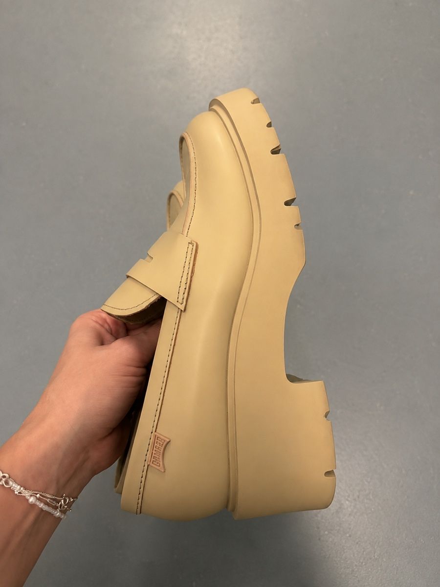 Camper Scarpe da donna: Camper Platform Loafers beige Grösse 38 – Usato da Basel venduto da fel_l8h9 1