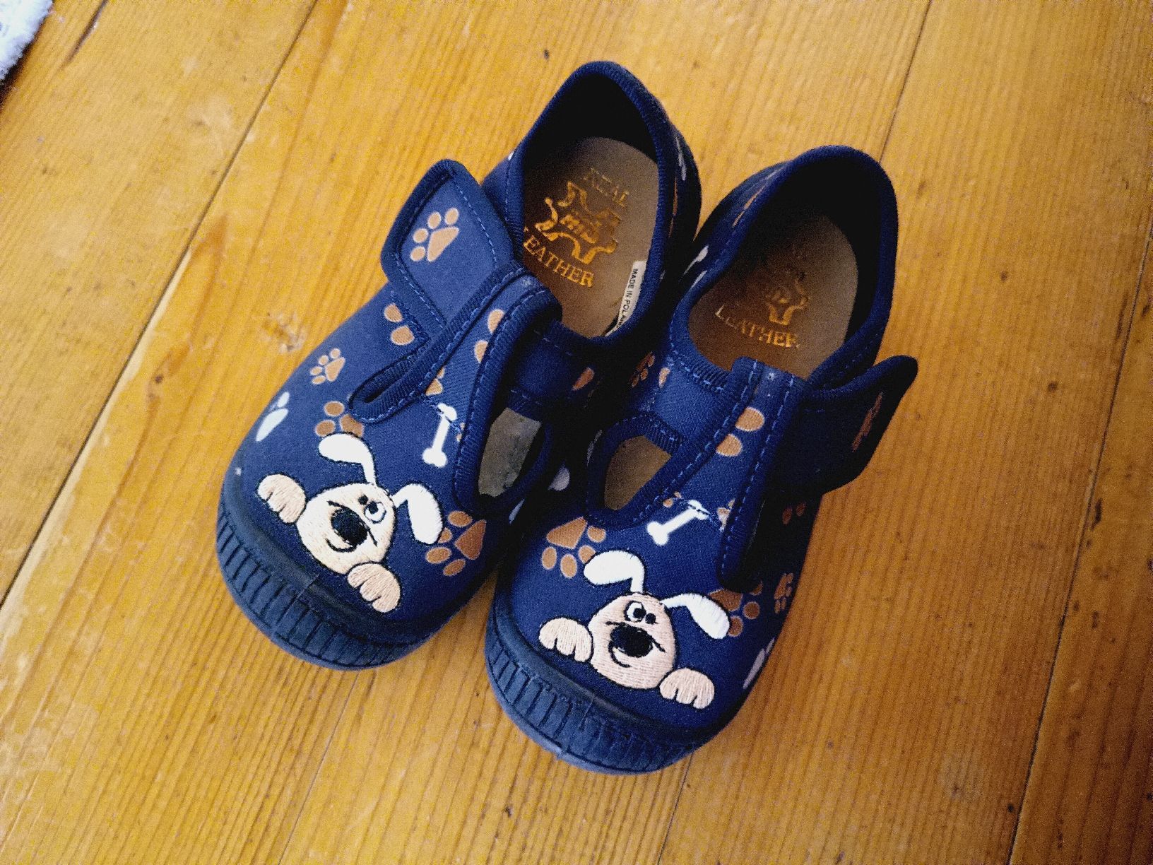 Scarpe per ragazzi: Hausschuhe Gr. 25 – Nuovo (secondo la descrizione) da Utzenstorf venduto da Polo6r