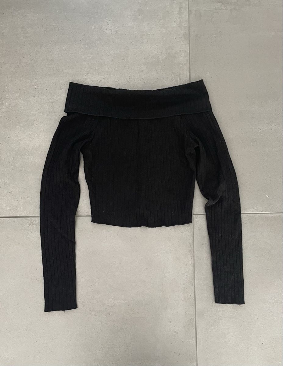 Bershka Top: Pull épaules nues BERSHKA taille S – Nuovo (secondo la descrizione) da Cortaillod venduto da seba15