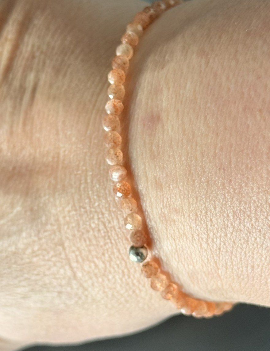 Bracciali & Braccialetti: Edelstein Armband aus Sonnenstein – Usato da Lommis venduto da manmarmi 2
