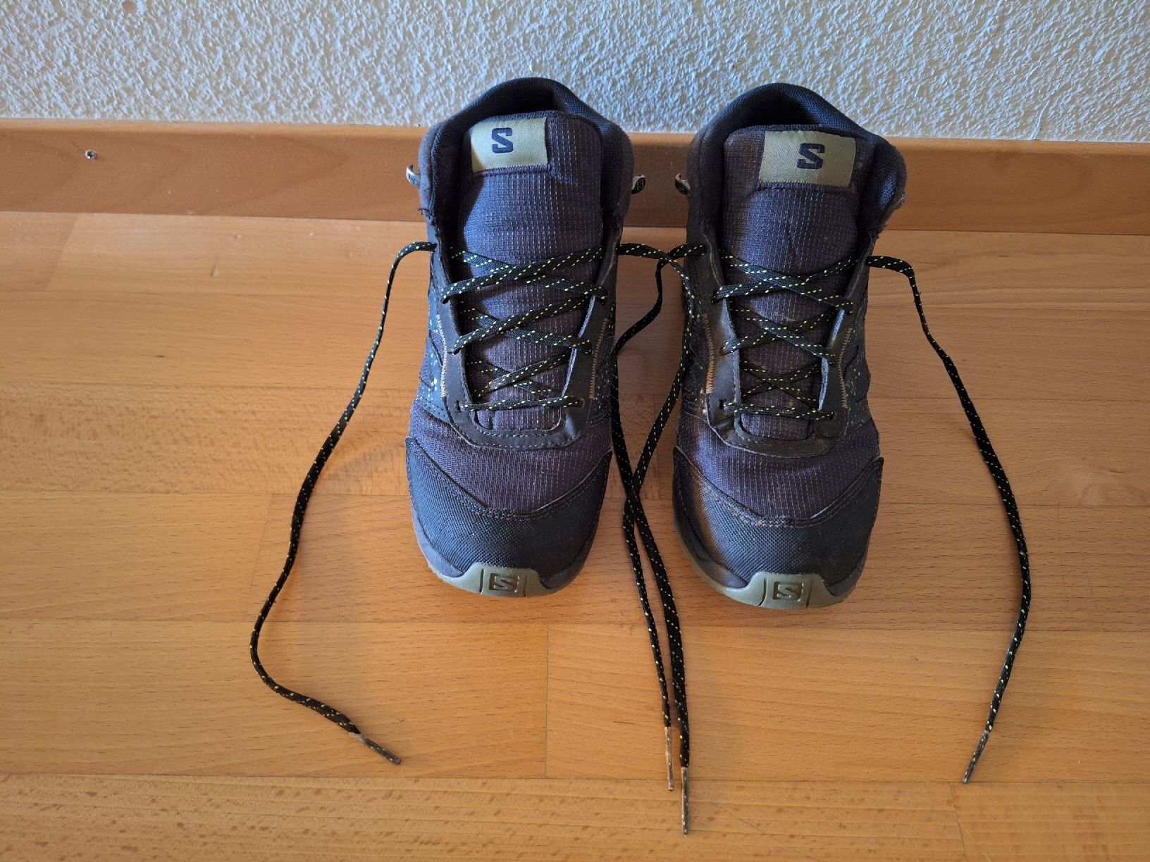 Salomon Chaussures hommes: Salomon Wanderschuhe waterproof in Gr. 38 – D'occasion à Oberrieden par smarties949 4