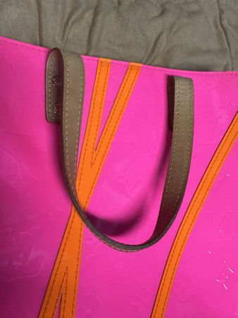 Louis Vuitton Monogram Vernis Reade MM by Robert Wilson