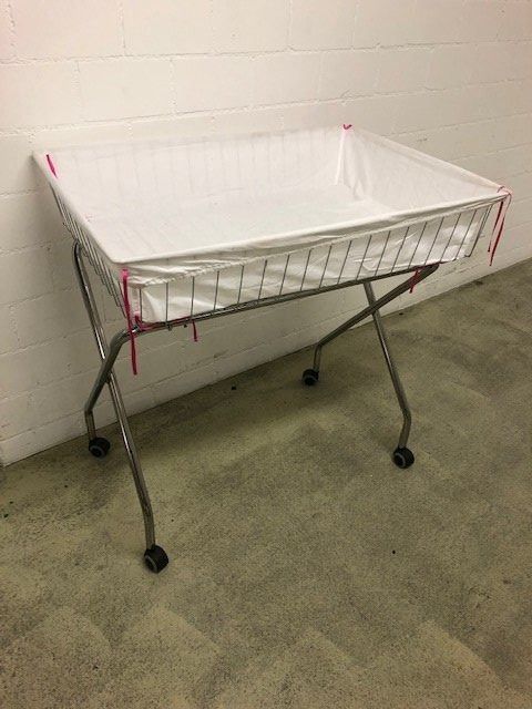 Mobili & Arredamento: Präsentations- oder Verkaufswagen – Usato da Düdingen venduto da Home55