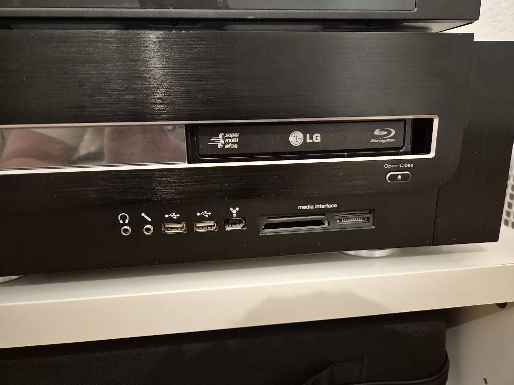 PC: Htpc – Usato da Epalinges venduto da Rsellig 3