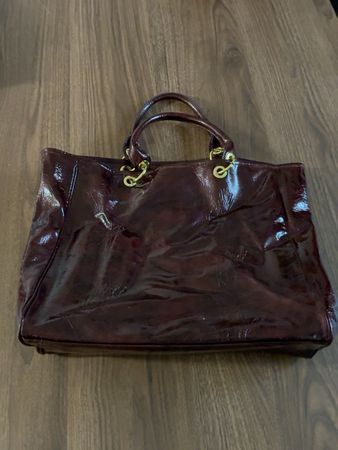 Handtasche Lacklederoptik dunkelrot mit Henkeln gebraucht