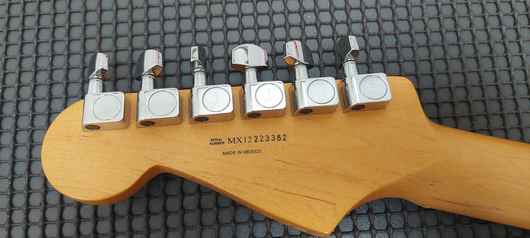Fender Strumenti musicali: Fender Stratocaster Mexico 2012 Black ,frisch ab service – Usato da Glattbrugg venduto da Swissmusik 5