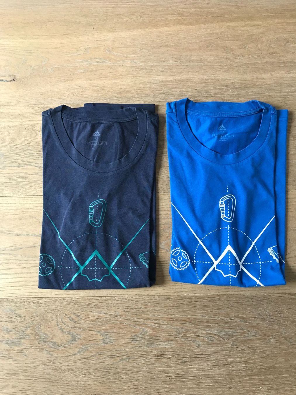 Adidas T-Shirts: Adidas Shirt Set - Grösse M – Gebraucht aus Freienstein von Jessy024 1
