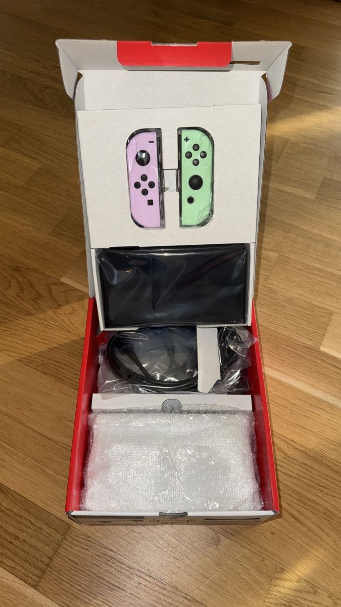 Nintendo Konsolen: Nintendo Switch OLED Weiss + Pro Controller + 4 Joy-Cons – Neu (gemäss Beschreibung) aus Birsfelden von Vossi2 1