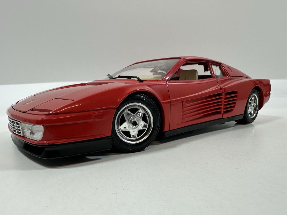 Bburago Modellini d'auto: Ferrari Testarossa 1:18, rot, BBURAGO – Usato da Zofingen venduto da rf9_x2xt