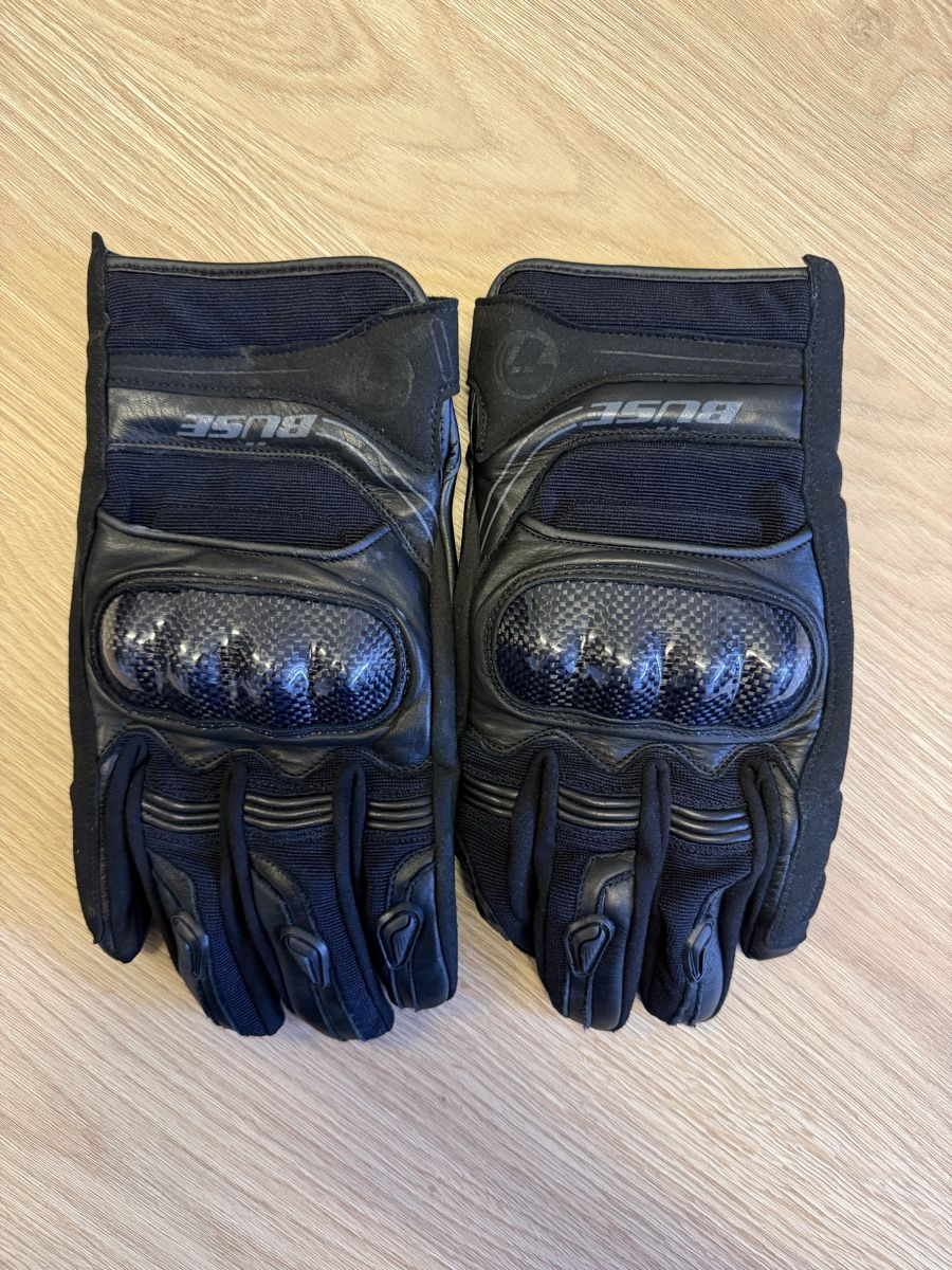 Guanti & manicotti: Büse Motorradhandschuhe Leder mit Carbon-Protektor Gr. 12  – Usato da Hallau venduto da jost24