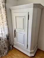 Massiver Kiefernholz Bauernschrank weiß
