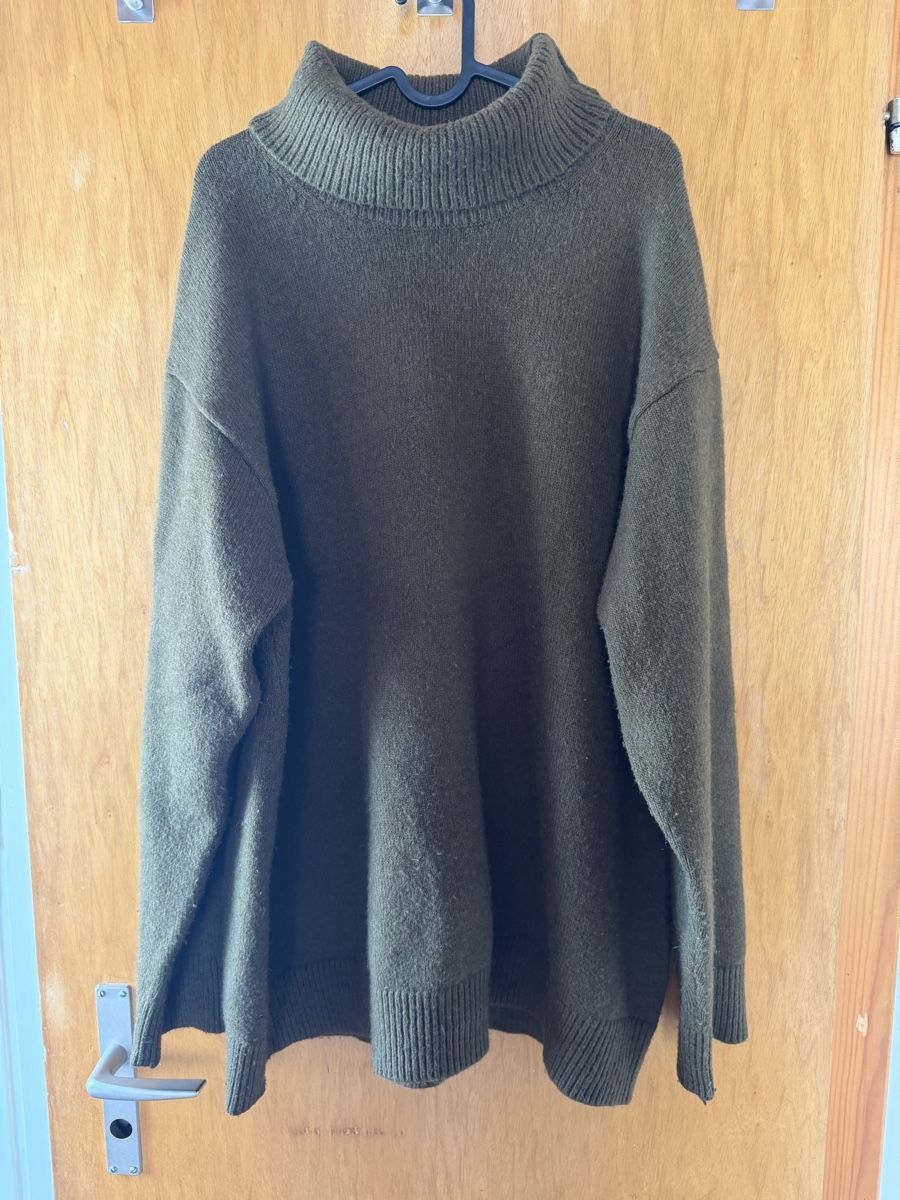 H&M Pulls & Sweat-shirts: H&M Rollkragen Pullover  – D'occasion à Faulensee par san_26hj