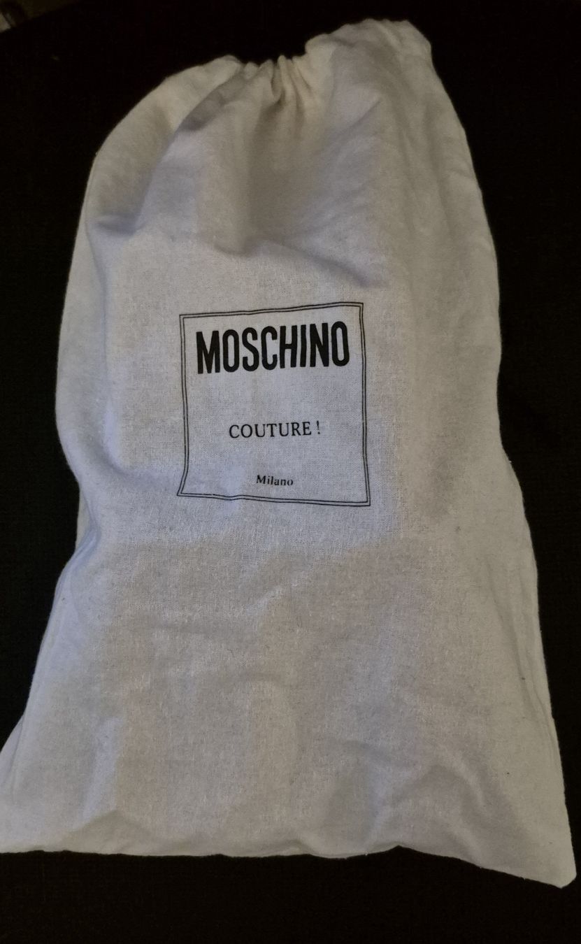 Moschino Scarpe da donna: MOSHINO Gummi-Sandalen, Grösse 36 – Nuovo e nell'imballaggio originale da Schaffhausen venduto da Captancemo 3