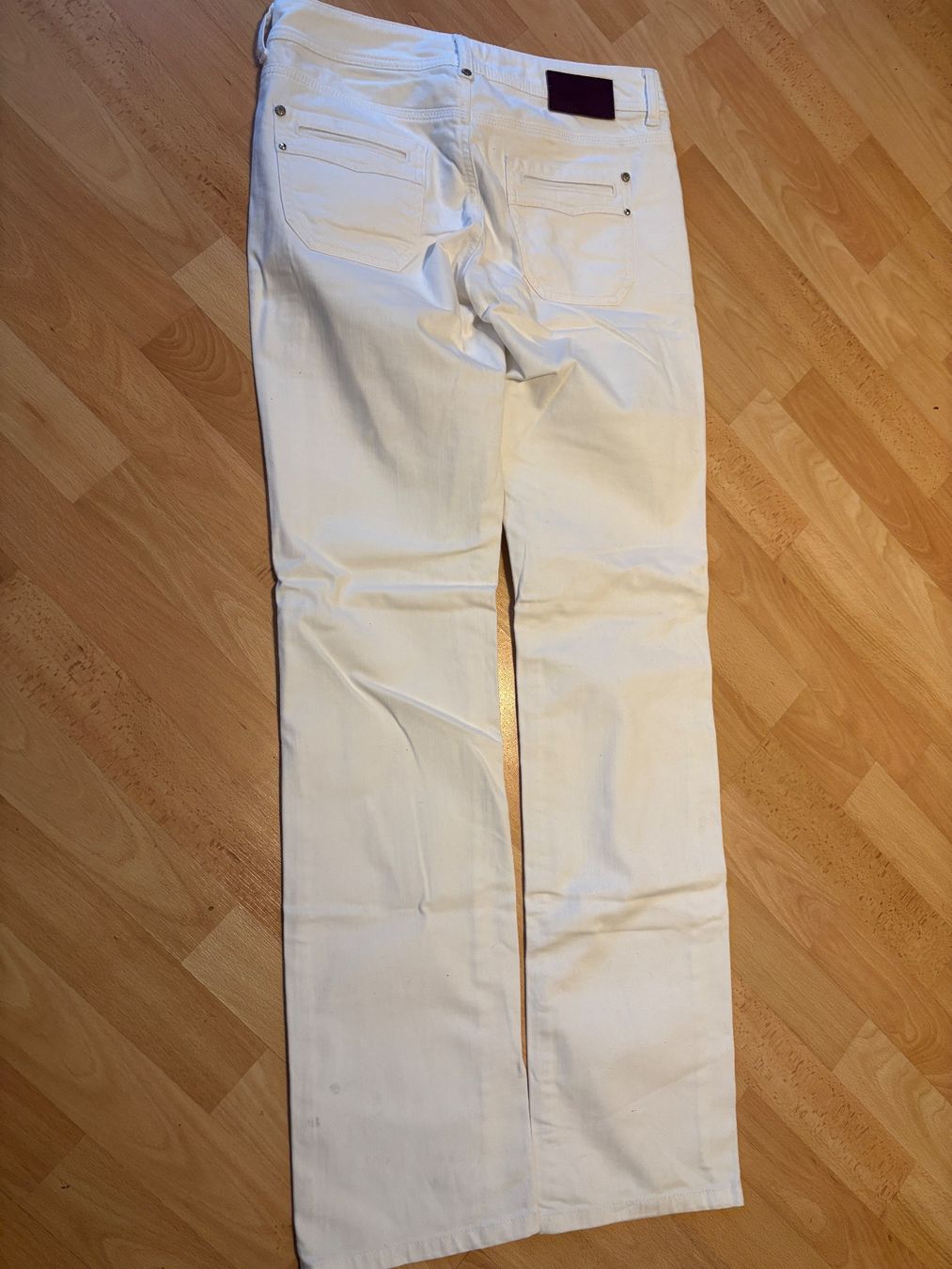 Esprit Jeans: Jeans Gr. 36 Esprit weiss – Nuovo (secondo la descrizione) da Thun venduto da Melpi2010 1