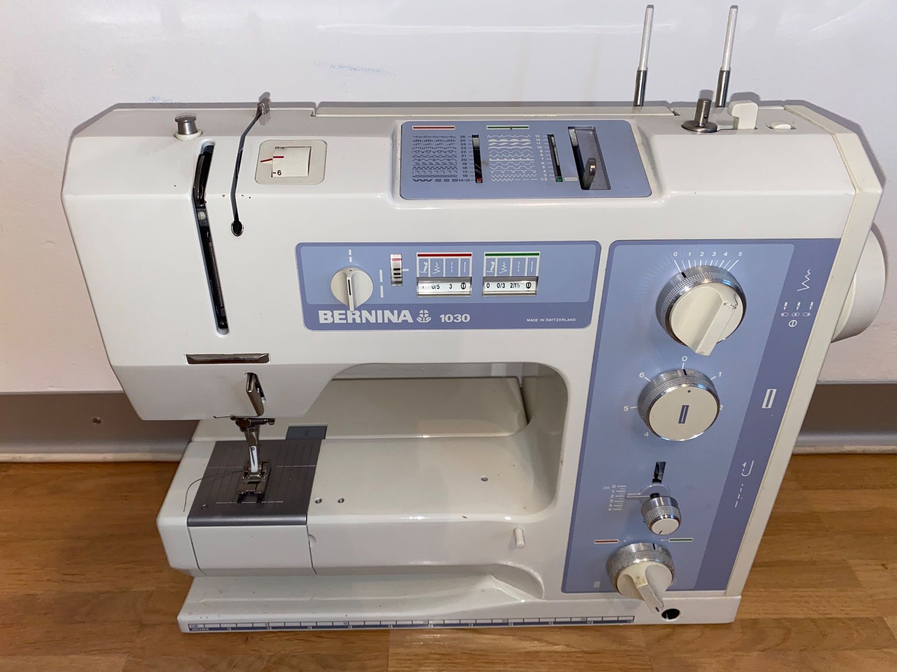 Bernina Macchine da cucire: Bernina 1030 - Nähmaschine – Usato da Rotkreuz venduto da mia_dc2r 1