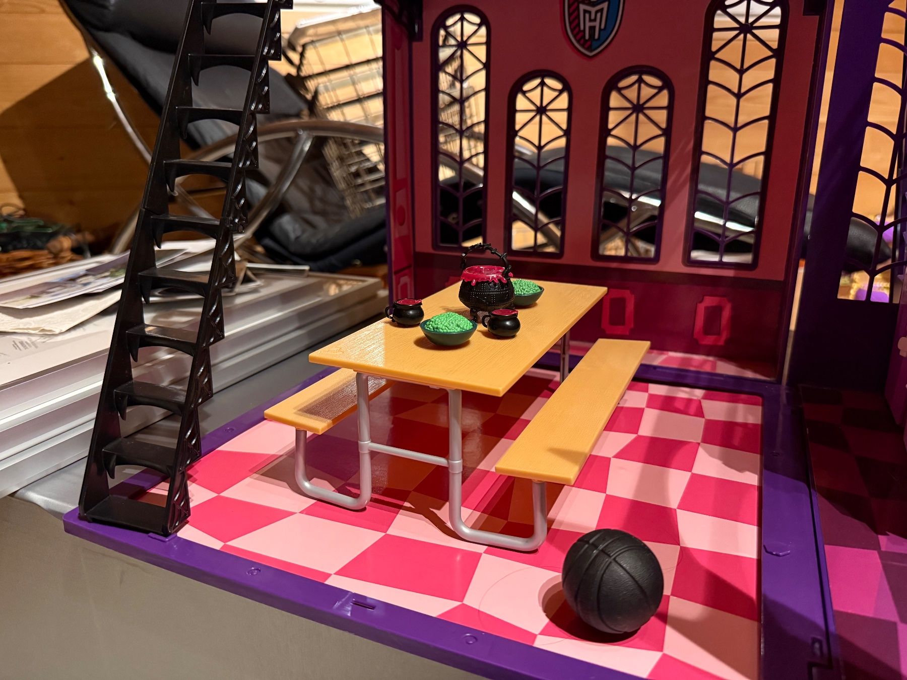 Mattel Casette per bambini: Monster High School G1 – Usato da Fribourg venduto da leaahrm 7