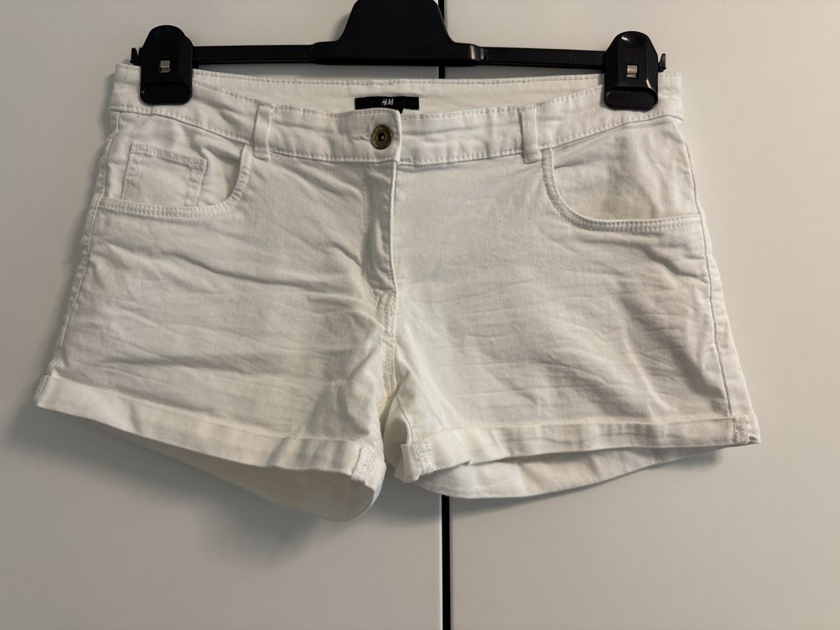 H&M Jeans: Jeans Hotpants weiss – Usato da Zürich venduto da ljp_2hsx