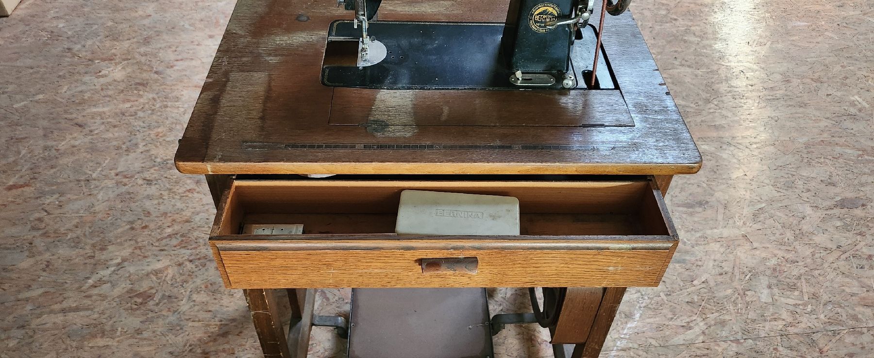 Bernina Nähmaschinen: Antike Nähmaschine Bernina – Defekt aus Laufen von Cady58 2
