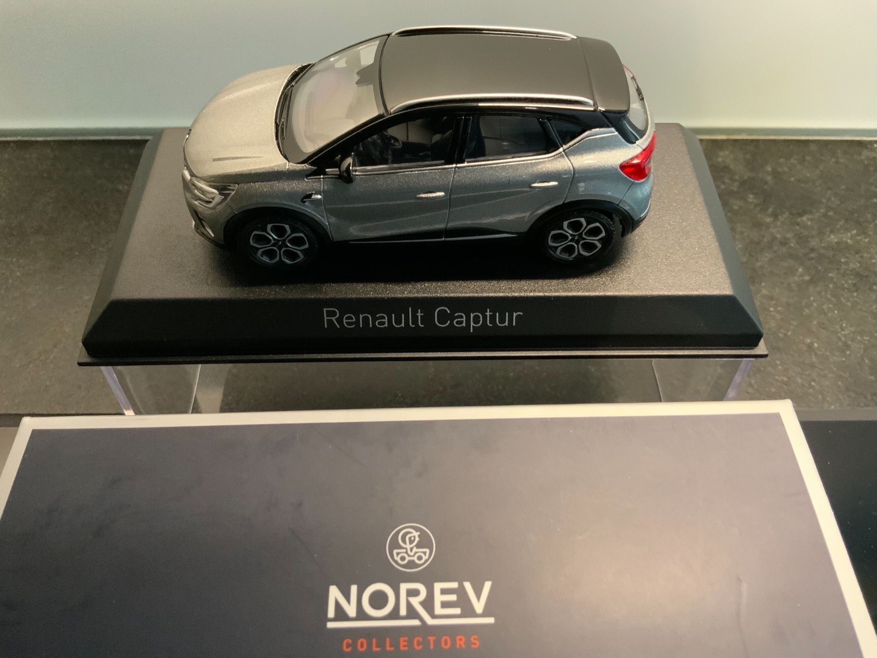 Renault Modellini d'auto: Renault Captur Serie 2 ab Jg. 2020 – Nuovo e nell'imballaggio originale da Erlenbach im Simmental venduto da Model_box 4