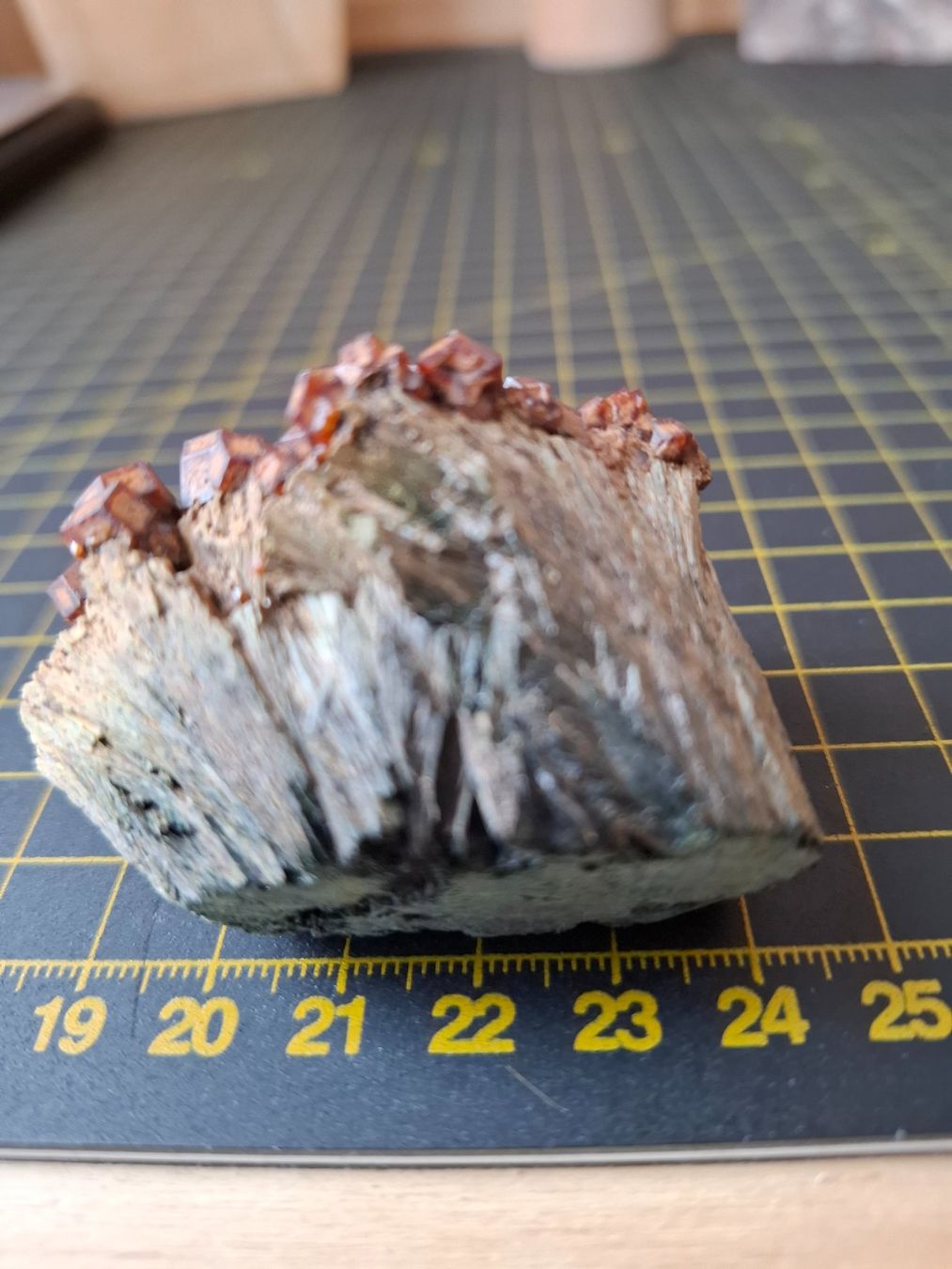 Minerali & Pietre curative: Andradit Granat ein Mineral – Usato da Zwieselberg venduto da Halifaxmendusli 3