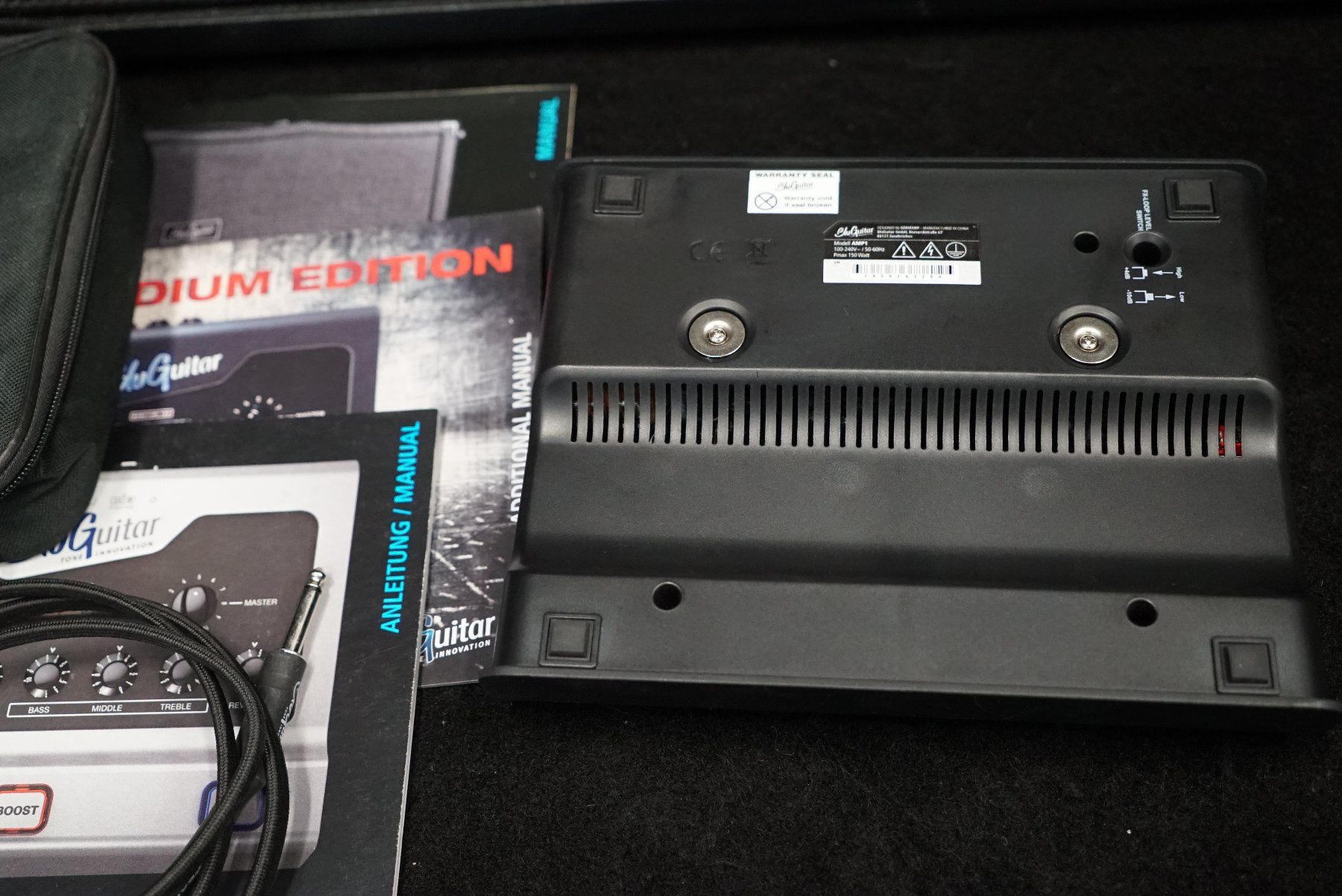 Amplificatori: BluGuitar AMP1 Iridium Edition & Bluguitar TwinCab 2x12" – Usato da Ortschwaben venduto da Musictrade 7