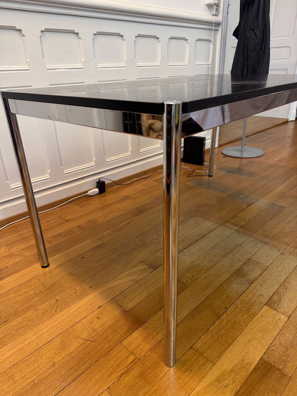 USM Tische: Table USM 150 x 75 cm noir – Gebraucht aus Lausanne von sil_x79f 6