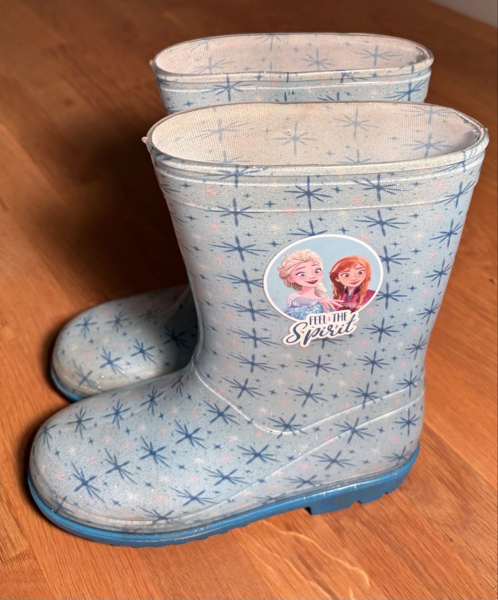 Chaussures garçon: Gummistiefel Die Eiskönigin Grösse 29 – D'occasion à Pfäffikon ZH par Salibandy 2