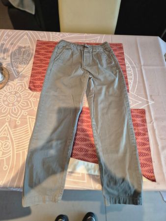 Zara bequeme Hosen, Grösse 134.