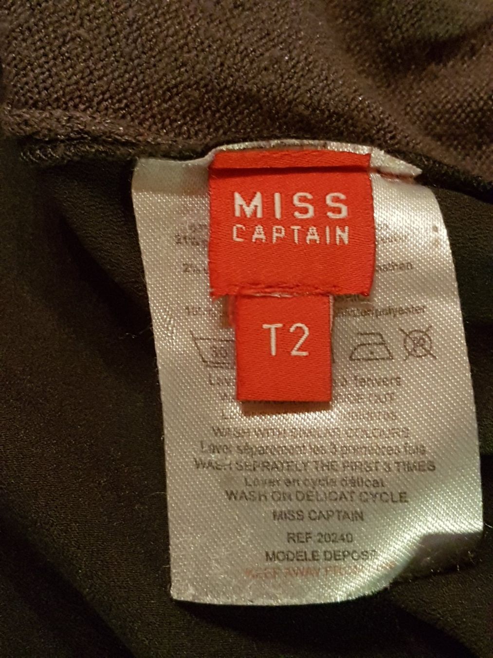 Maglioni & Felpe: Pull col en V taille M marque Miss Captain – Usato da Villiers venduto da san_jn5w 2