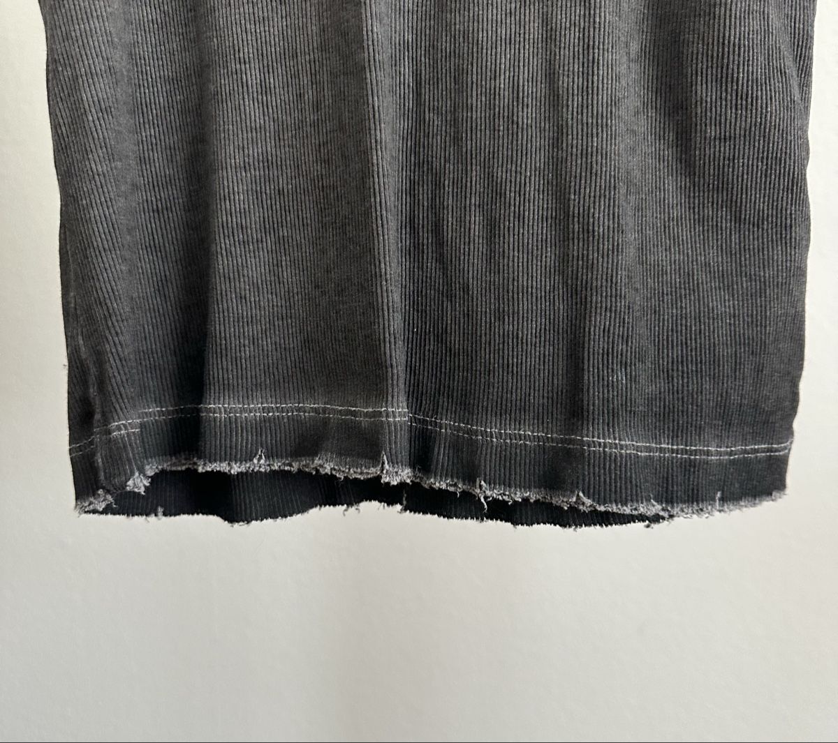 T-shirt: Tank Top (S) – Nuovo (secondo la descrizione) da Benken SG venduto da SecondTreasure 3