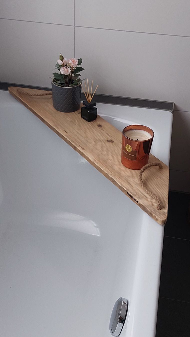 Tutte le decorazioni: Badewannenablage aus einem Altholzbrett – Nuovo e nell'imballaggio originale da Egnach venduto da Oldwoodstyle 1