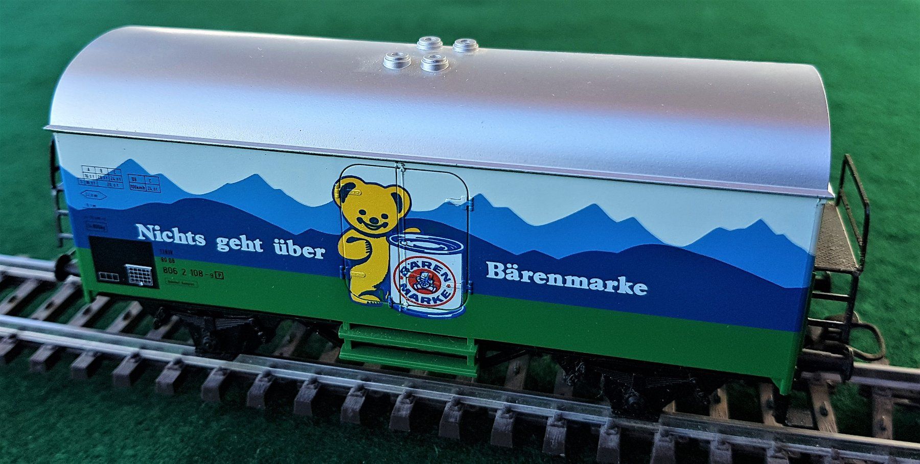 Märklin Modellini di ferrovie: 2 Märklin Kühlgüterwagen – Usato da Bellikon venduto da Umba02 2