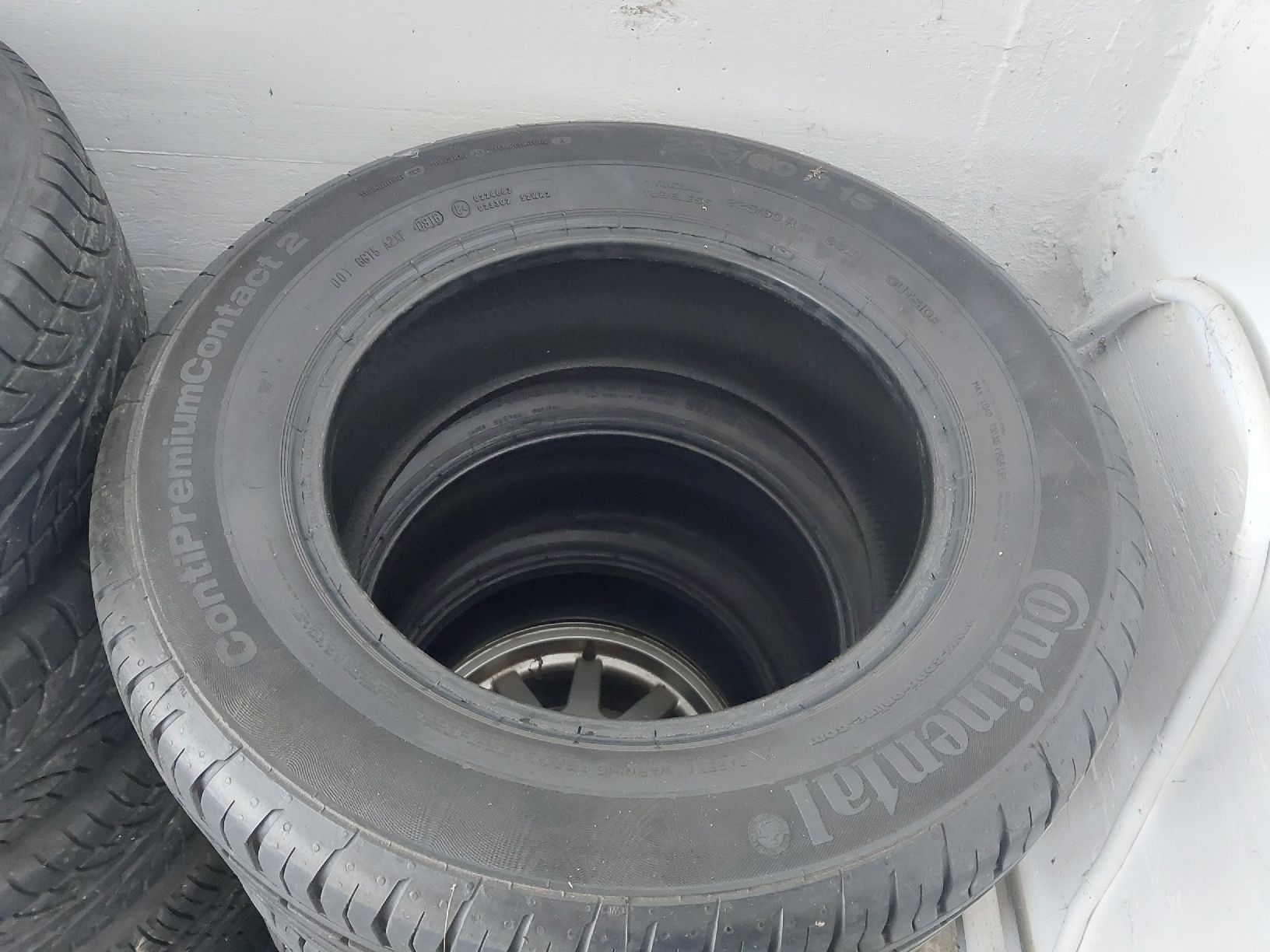 Continental Pneumatici & Ruote complete: Continental ContiPremiumContact 2 225/60/15  – Usato da Rothenhausen venduto da living.sideways