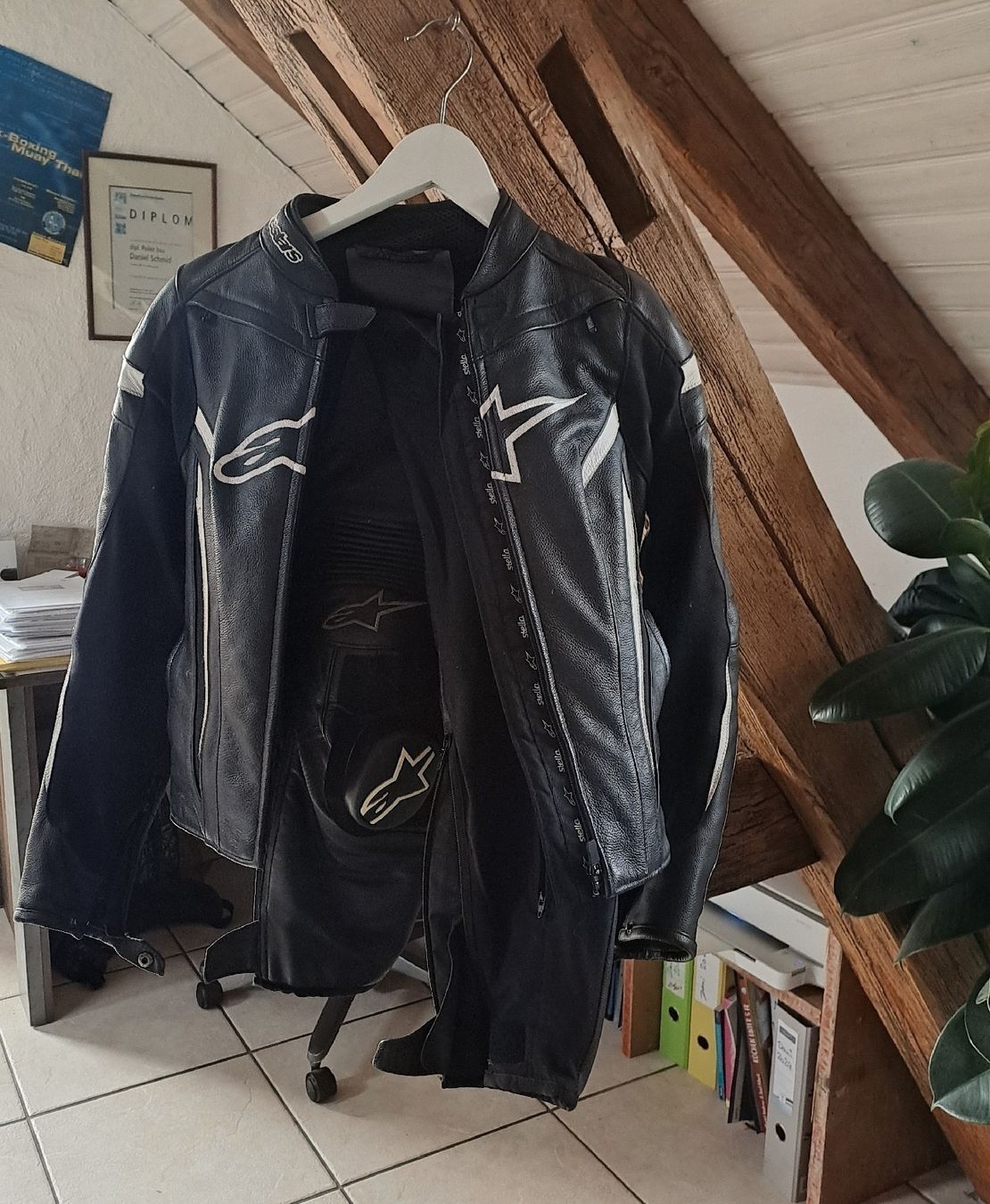 Alpinestars Lotti di vestiti: Alpinstars Motorradlederkombi Grösse S – Usato da Wallbach venduto da Eh21