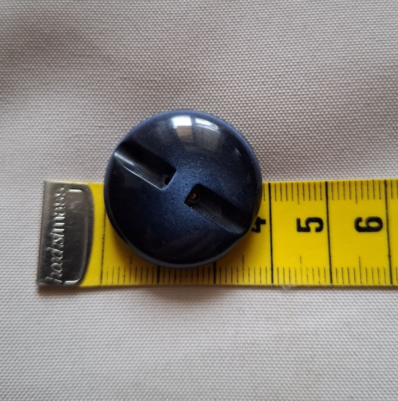 Bottoni: 1 Knopf schwarz/ blau, 29 mm. – Usato da Dietikon venduto da Hirschkopf 4