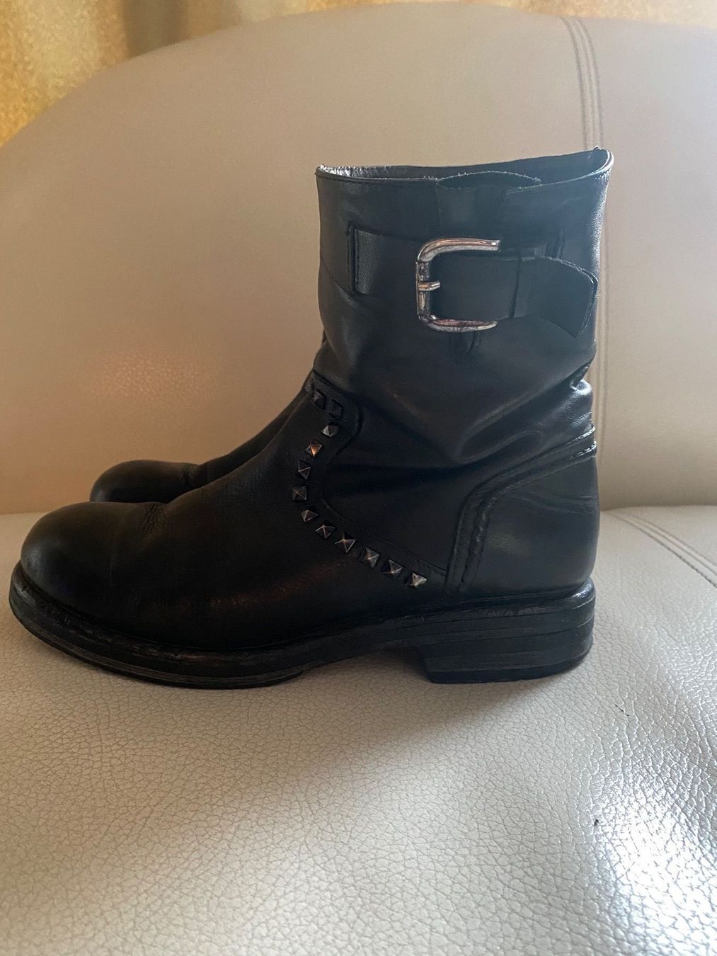 Sisley Scarpe da donna: Sisley leather boots – Usato da Zürich venduto da Yuece 1