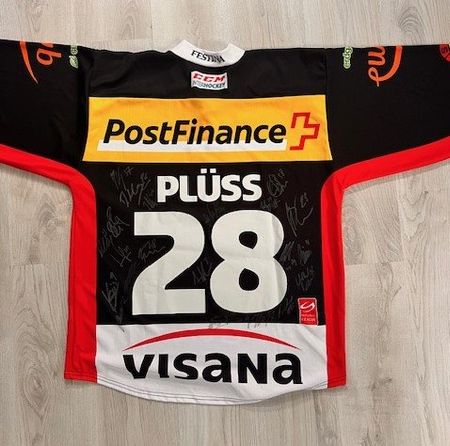 SCB Trikot Nr. 28 Plüss mit Original-Unterschriften