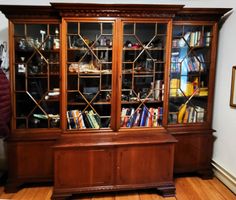 Hochwertiger Vitrinen-/Bibliotheksschrank aus Erbschaft