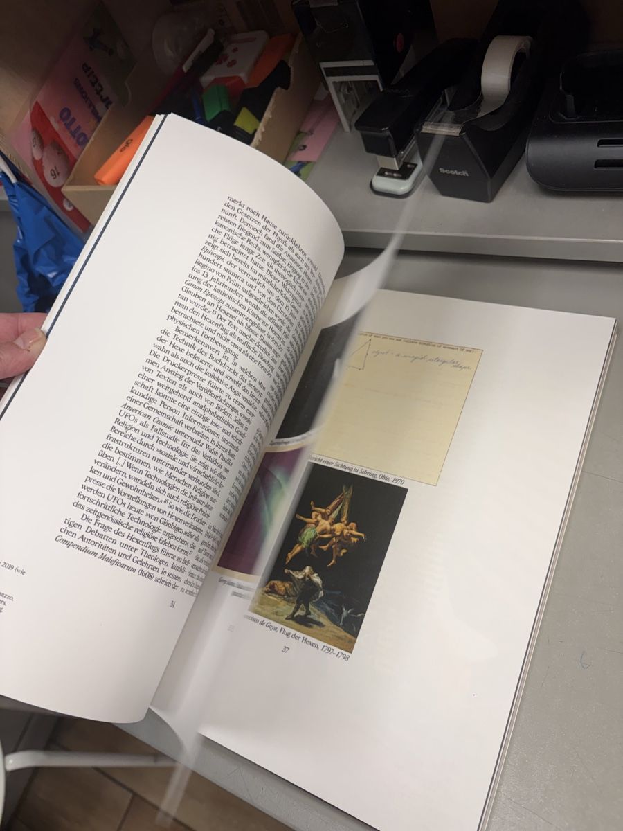 Zeitschriften & Magazine: Chloe Wise Extra Sensory Magazin  – Gebraucht aus Basel von Brunner.T 5