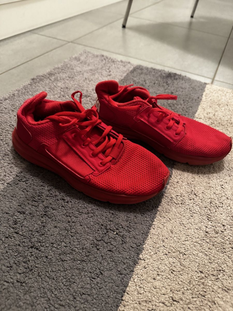 Scarpe da uomo: Chaussures rouge Puma – Nuovo (secondo la descrizione) da Rue venduto da dia_p7xh