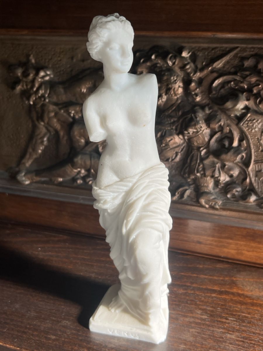 Tutte le decorazioni: Marmorstatue Frau – Usato da Niederglatt ZH venduto da AnFleischmann