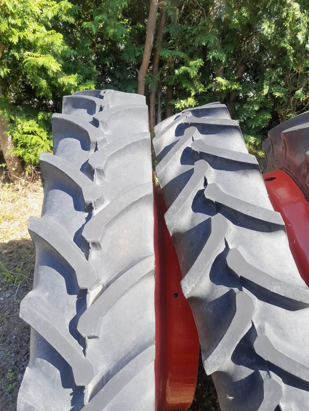 Pneus & Kompletträder: Doppelrad Schaad 9.5/9-36 – Gebraucht aus Menzingen von Staub-Landtechnik 1