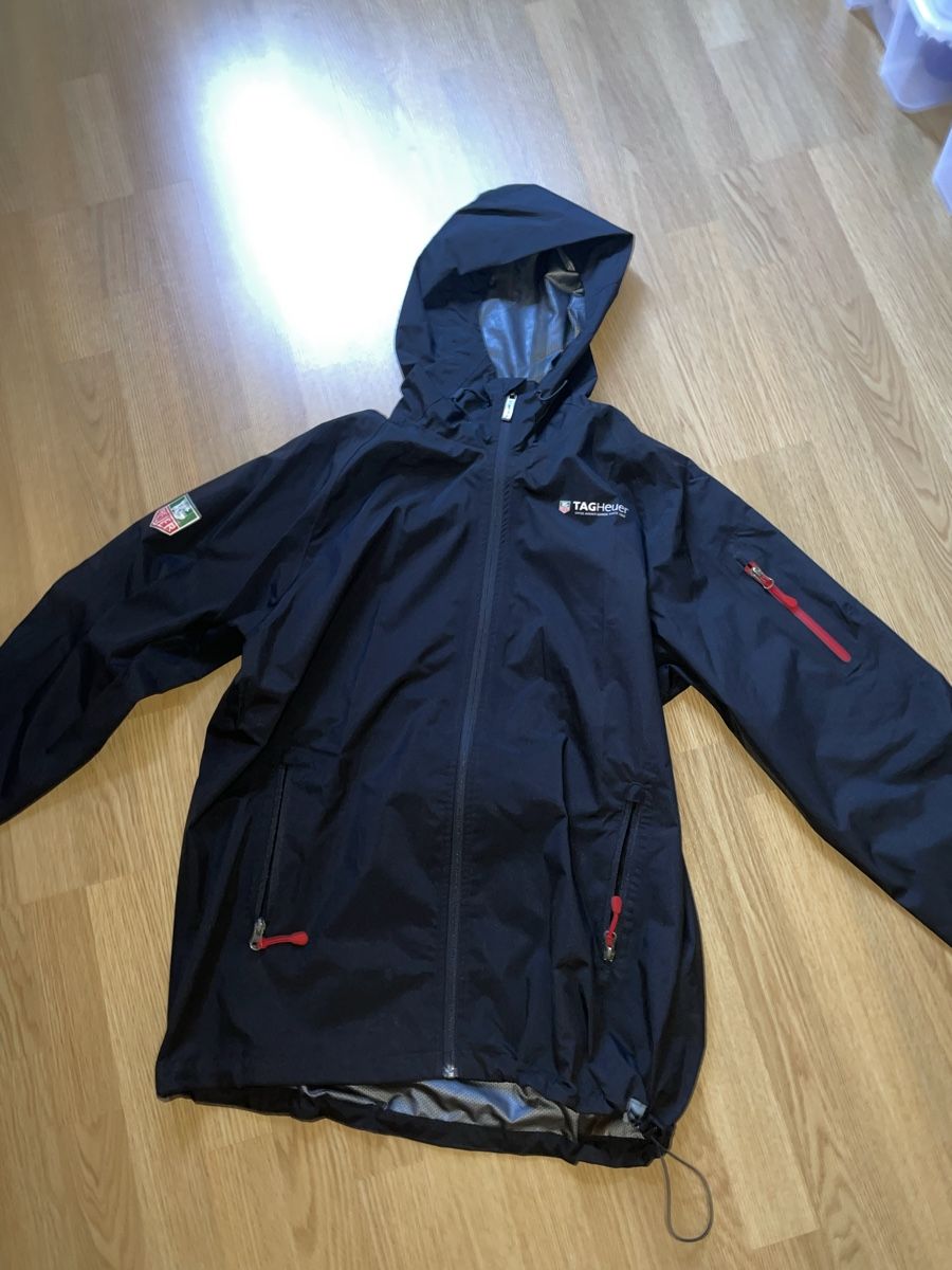 Tag Heuer Jacken: Tag Heuer Windbreaker – Gebraucht aus Basel von Exceptnotes