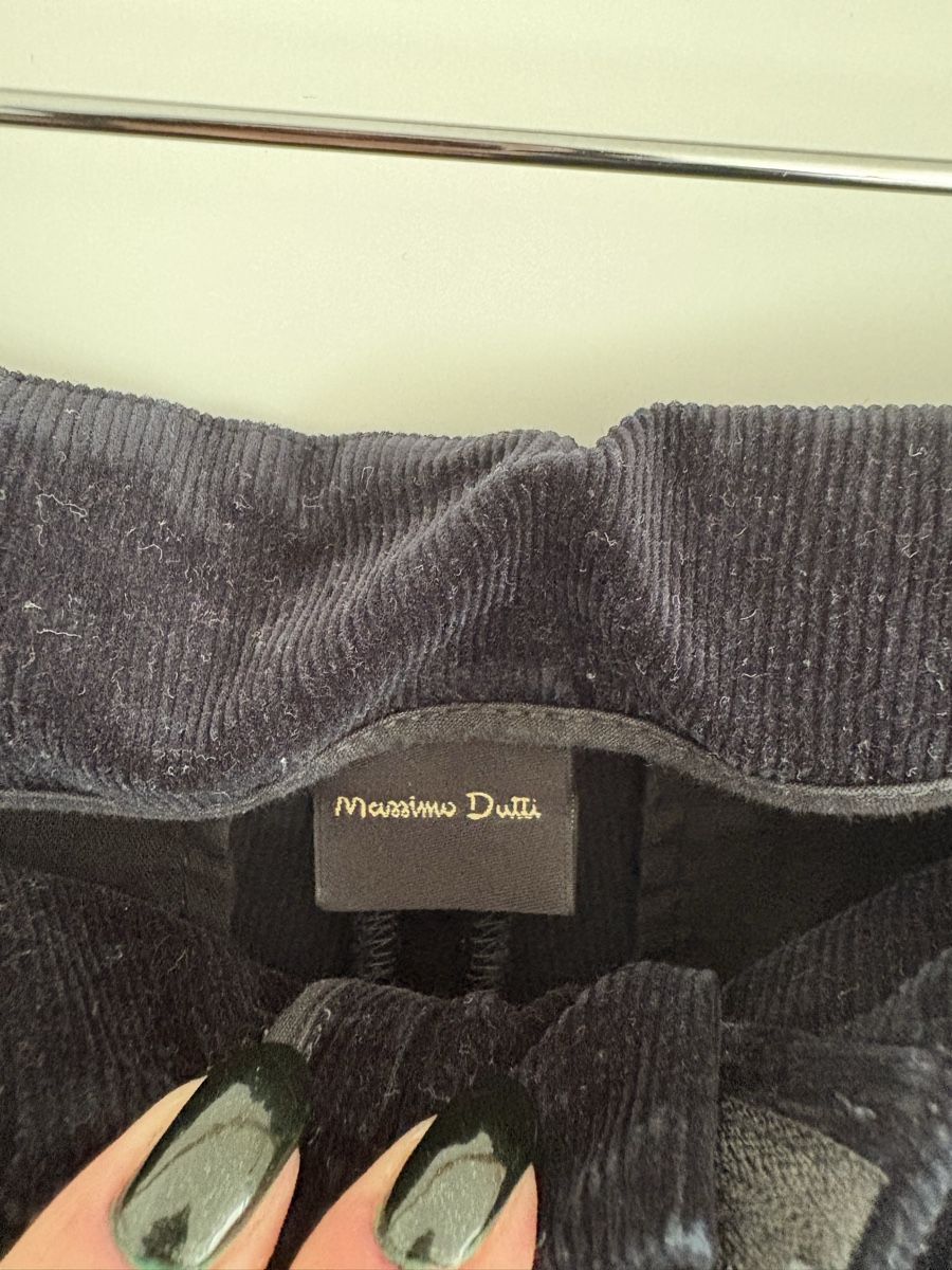 Massimo Dutti Pantaloni: Pantalon Massimo Dutti velours taille 40 – Usato da Vésenaz venduto da ilomd 5