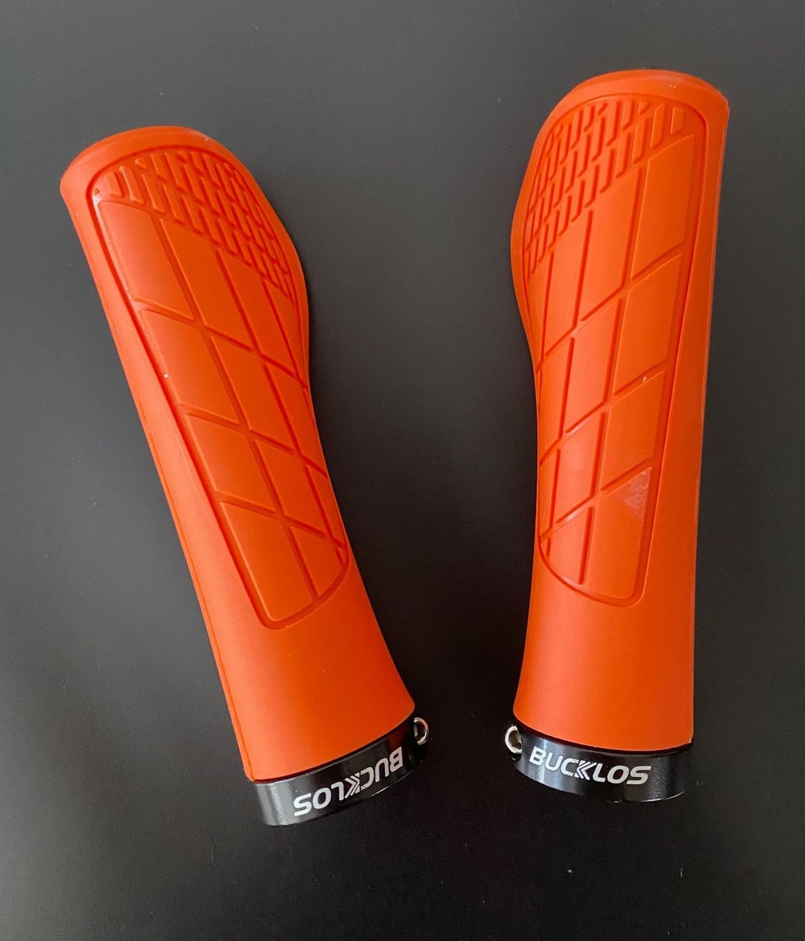 Pezzi di ricambio: Fahrrad / Velo / MTB / Lenkergriff / Ergonomisch – Nuovo e nell'imballaggio originale da Zollbrück venduto da shop_2016