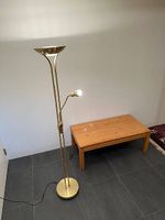 Stehlampe mit Leserlampe dimmbar